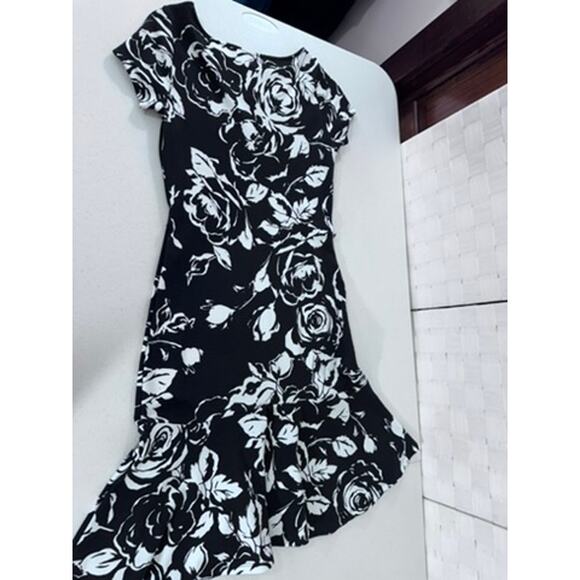 "LAUREN RALPH LAUREN" Black Roses, Peplum Dress, Size XS, SEE PICSMISSING BELT - Picture 10 of 11